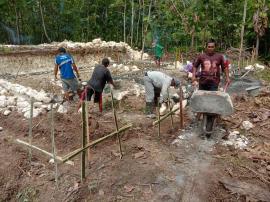 PEMBANGUNAN RUMAH BENCANA DI PADUKUHAN BULU KARANGMOJO